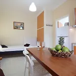 Apartament Tasoula & *