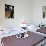 Apartament Tasoula & *